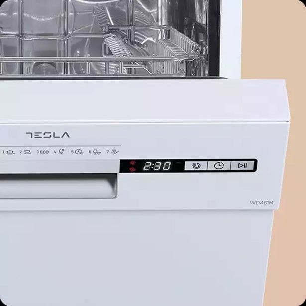 POMIVALNI STROJ TESLA WD461M