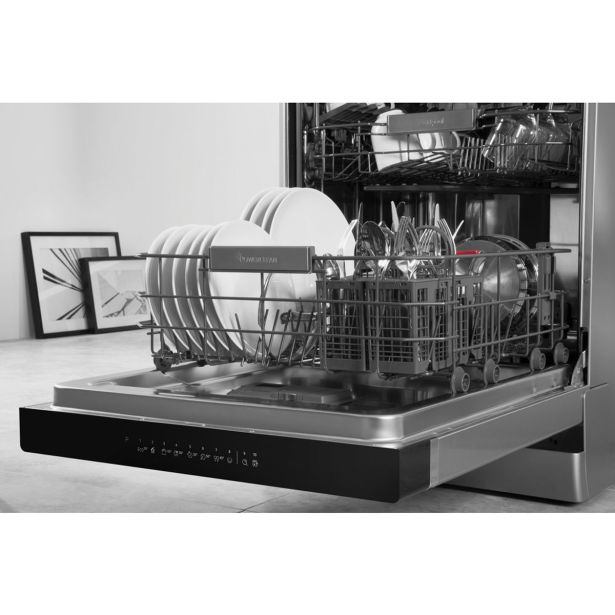 WHIRLPOOL POMIVALNI STROJ SAMOSTOJEČ WKFO 3O32 P X