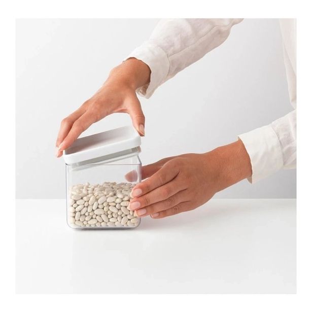 POSODA ZA SHRANJEVANJE BRABANTIA TASTY+ 0.7L SVETLO SIVA