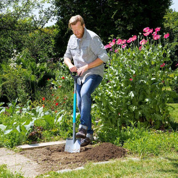 PREKOPNA LOPATA GARDENA CLASSICLINE ZA PREKOPAVANJE