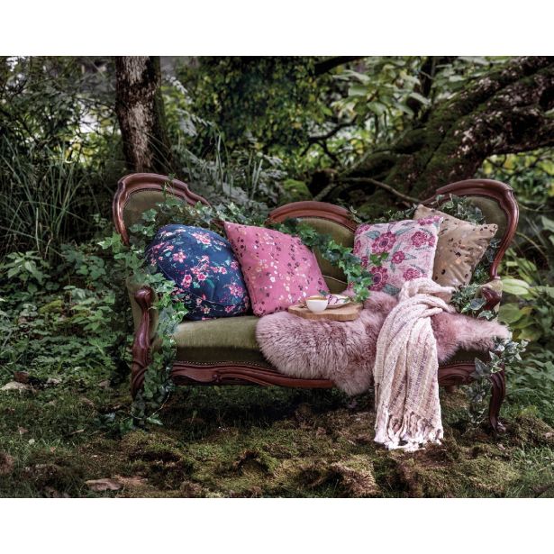 DEKORATIVNA PREPROGA U.KRZNO 38X55CM ROZA ALI BORDO