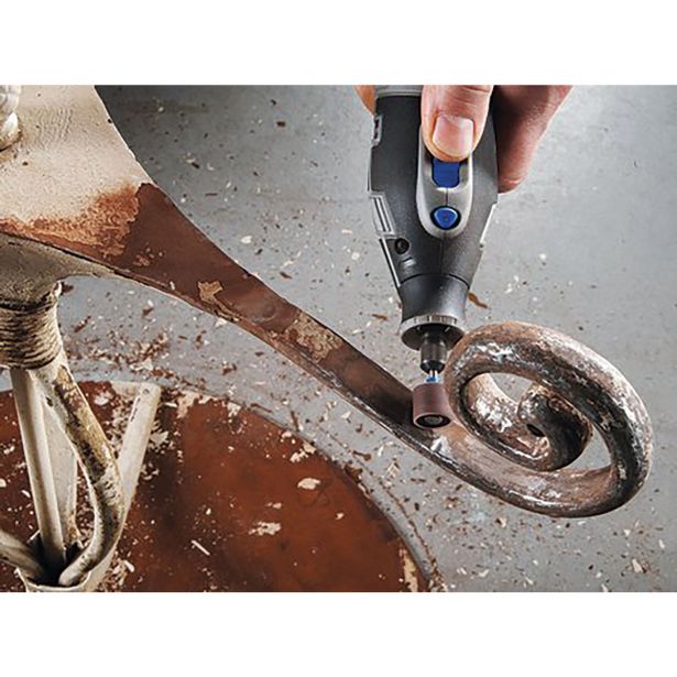 PRIBOR ZA ORODJA DREMEL DREMEL VPENJALNI TRN ZA BRUŠENJE IN BR. TAKOVI SC 407