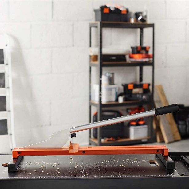 PRITRDILNI MATERIAL VONHAUS NOŽ ZA REZANJE LAMINATA