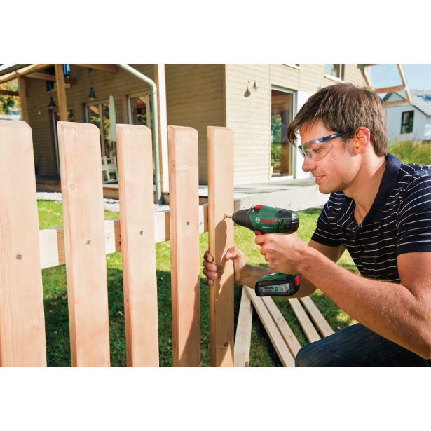 AKUMULATORSKI DVOSTOPENJSKI VRTALNI VIJAČNIK BOSCH PSR 14,4 LI-2