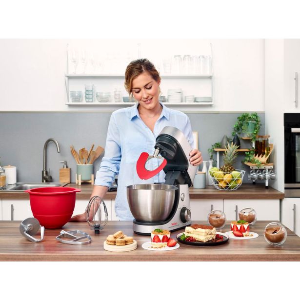 KUHINJSKI ROBOT MASTERCHEF GOURMET +, QB632D38, MOČ 1100 W, VOLUMEN 4,6 L, SET ZA PECIVO, MEŠALNIK IZ NERJAVNEGA JEKLA