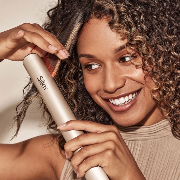 LIKALNIK ZA LASE SILK'N SILKYSTRAIGHT