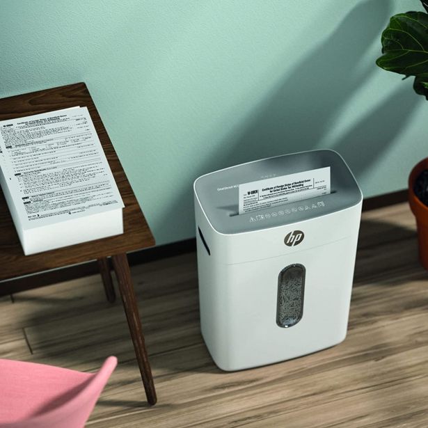 UNIČEVALNIK PAPIRJA HP ONESHRED 8CC 5X18 P-4