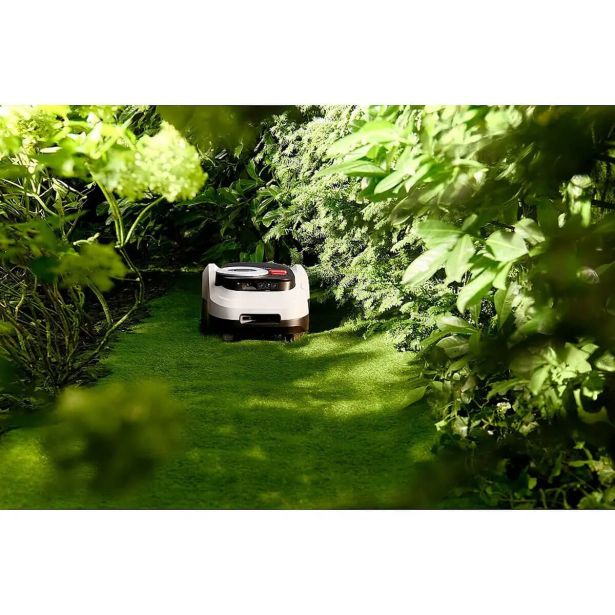 ROBOTSKA KOSILNICA NAVIMOVE I215E LIDAR EU