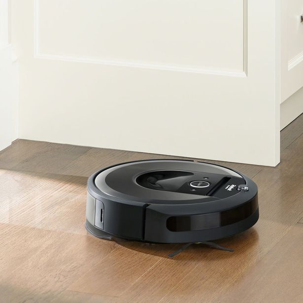ROBOTSKI SESALNIK IROBOT ROOMBA COMBO I8178