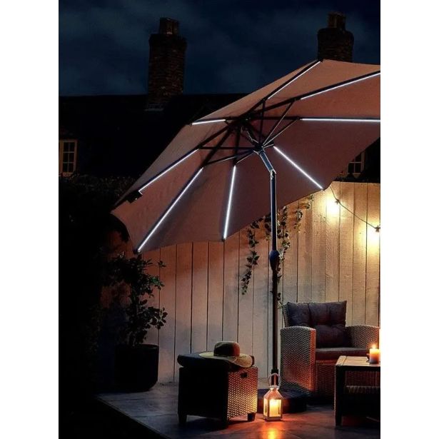 SENČNIK VONHAUS 2.7M LED