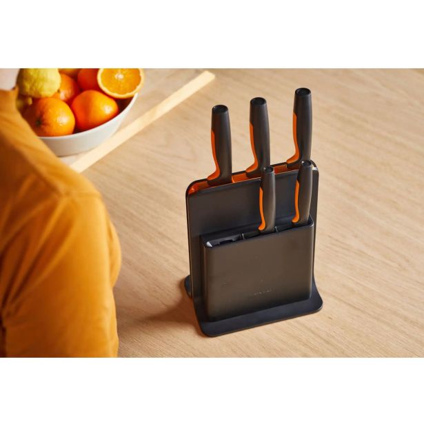 SET NOŽEV FISKARS 5/1 STOJALO FUNCTIONAL FORM