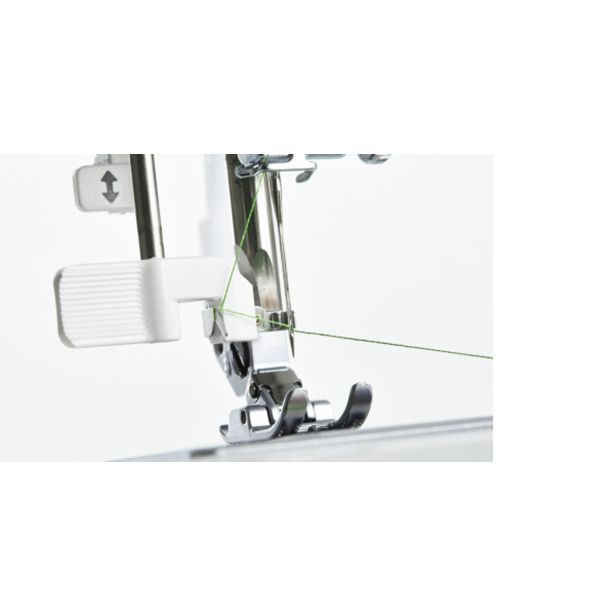 ŠIVALNI STROJ PFAFF SMARTER 140S