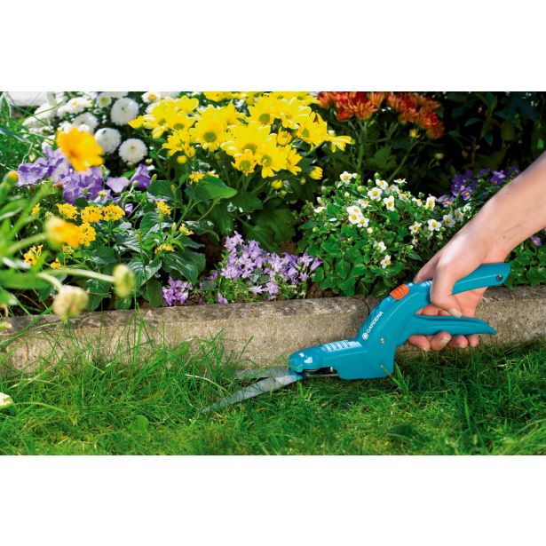 ŠKARJE ZA TRAVO GARDENA CLASSIC