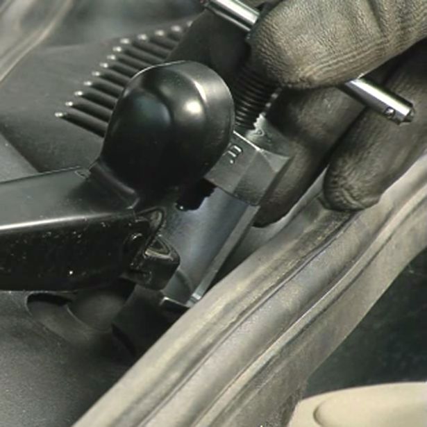 ORODJE ZA MEHANIKE UNIOR SNEMALEC BRISALCEV ART. 1941/2