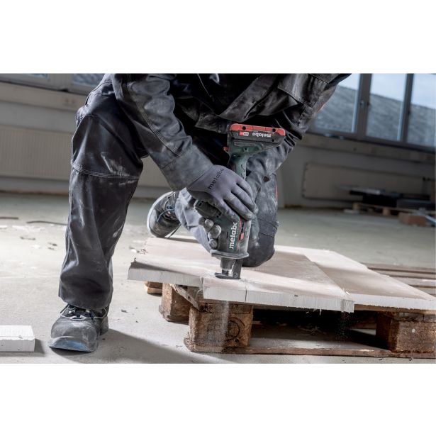 BATERIJSKA SABLJASTA ŽAGA METABO SSE 18 LTX BL COMPACT