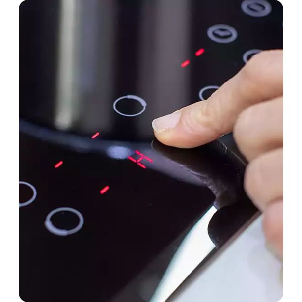 STEKLOKERAMIČNI ŠTEDILNIK TESLA CV5400SX