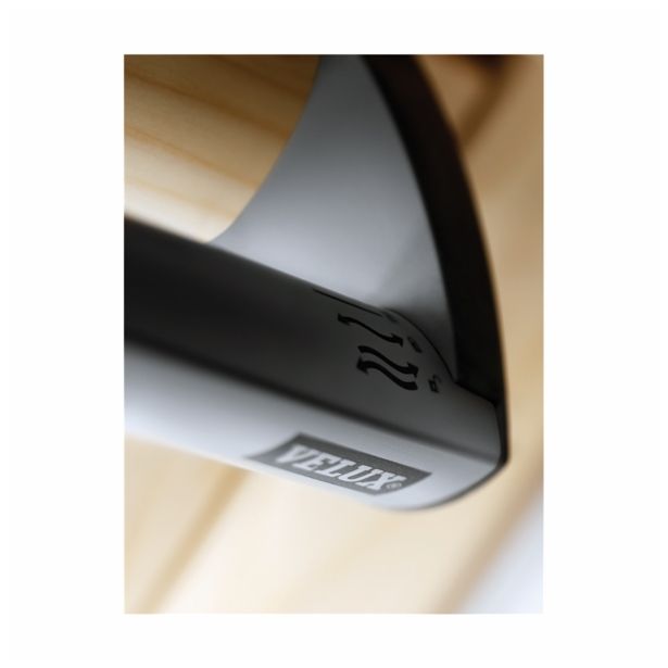 STREŠNO OKNO VELUX GGL MK06 3050 78X118 CM, LESENO