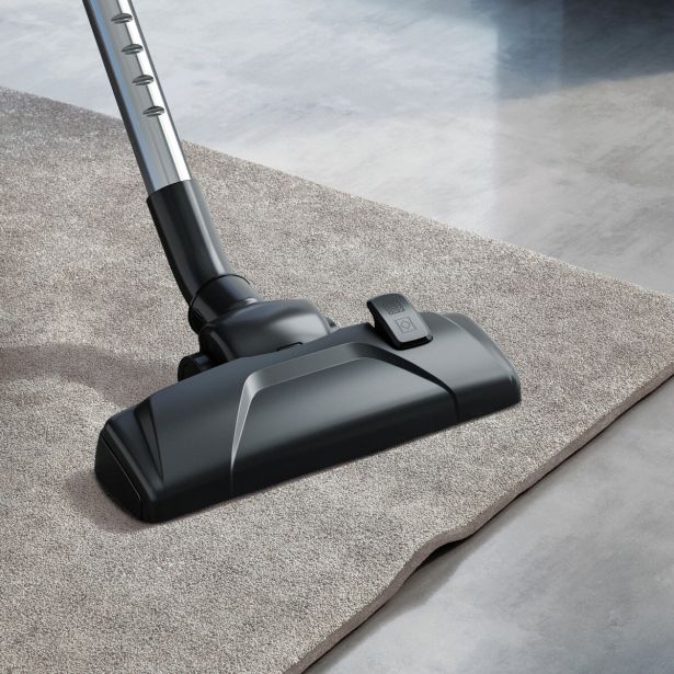 SUHI SESALNIK ELECTROLUX EB31C1UG