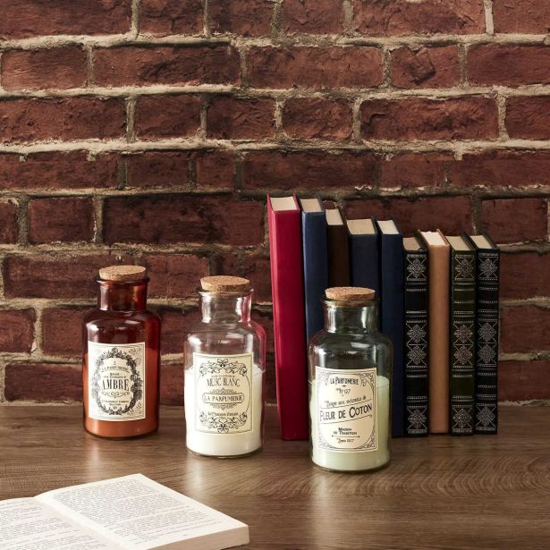 SVEČA V KOZARCU HOME DECO DIŠEČA V RETRO STEKLENIČKI V17CM