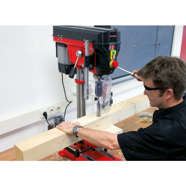 NAMIZNI VRTALNI STROJ EINHELL TE-BD 750 E