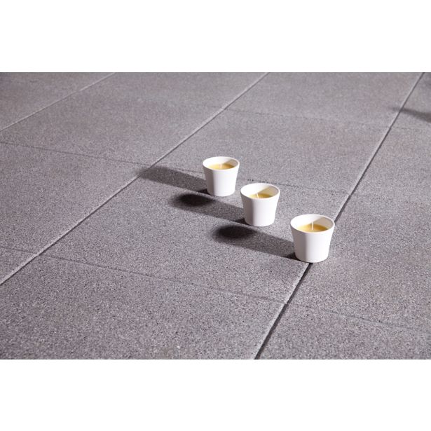 BETONSKA PLOŠČA ZOBEC TETRA 50X50X3.8 CM GRANITNO SIVA