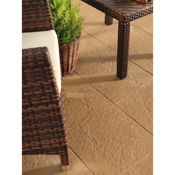 BETONSKA PLOŠČA ZOBEC TRENTA 40X40X3.8 OKER