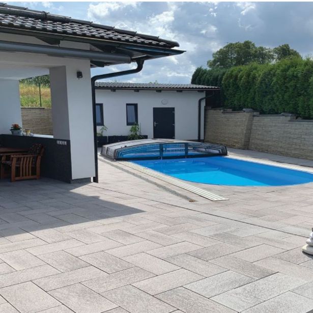 BETONSKA PLOŠČA SEMMELROCK UMBRIANO PLOŠČA 60/30/5 CM GRANIT SIV BEL