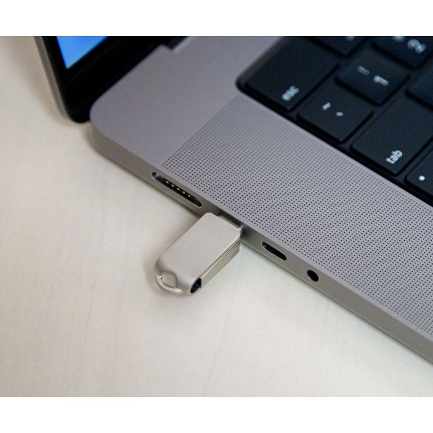 USB KLJUČ PLATINET PMFMC128