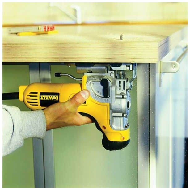 VBODNA ŽAGA DEWALT DW 333 K