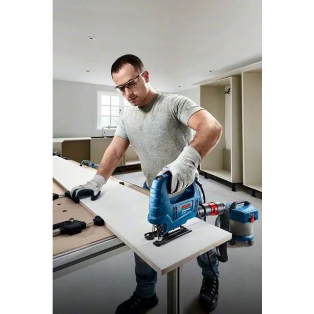 VBODNA ŽAGA GST 680