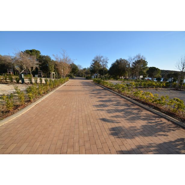 BETONSKI TLAKOVEC OBLAK GROUP VENEZIA MIX 28 GRAN CANARIA-RJAV, PEŠČEN, BEL