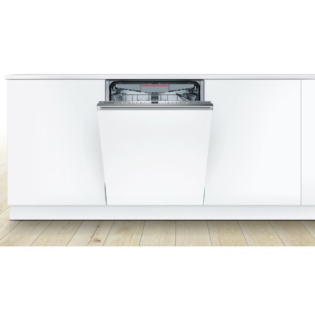 VGRADNI POMIVALNI STROJ BOSCH SBE 46MX23E