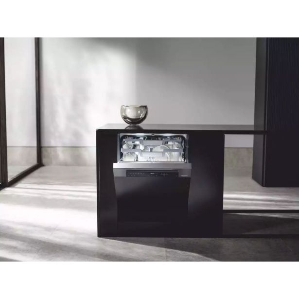 VGRADNI POMIVALNI STROJ MIELE G 7285 SCVI XXL FRONTFIT