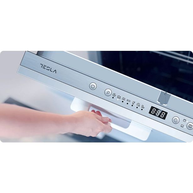 VGRADNI POMIVALNI STROJ TESLA WDI490M