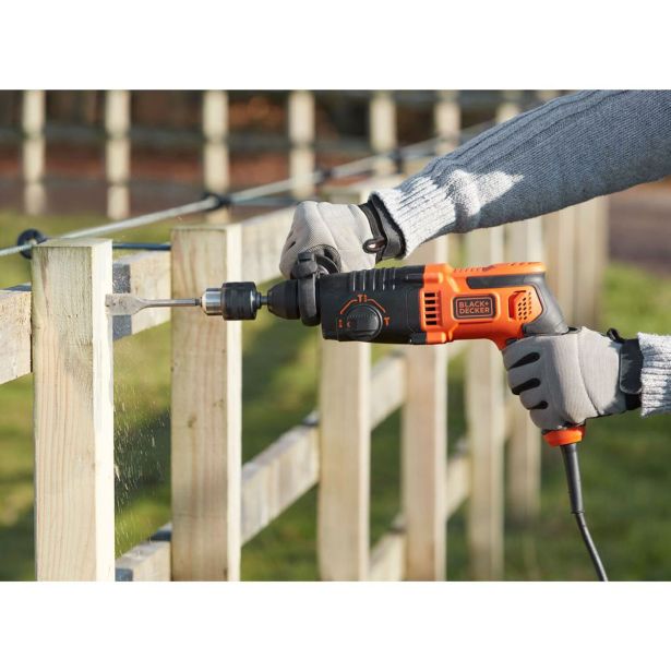 VRTALNO ELEKTR. KLADIVO BLACK & DECKER 650W SDS+