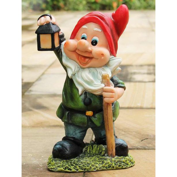 VRTNA OKRASNA FIGURA PALČEK Z LUČKO V ROKI VIŠ 19CM