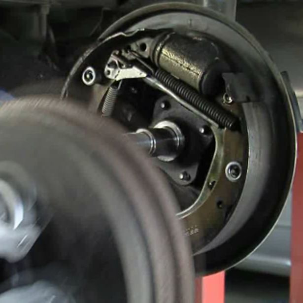 ORODJE PO NAROČILU UNIOR ZA DEMONTAŽO PESTA KOLESA