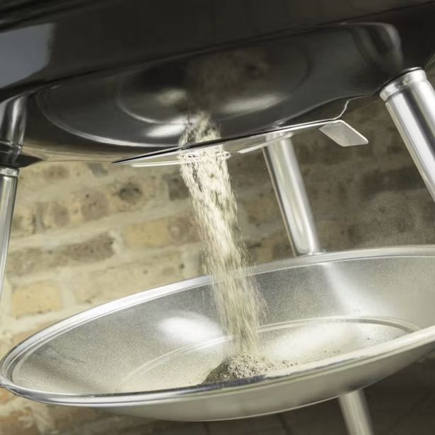 ŽAR NA OGLJE WEBER COMPACT KETTLE, 47 CM, BLACK