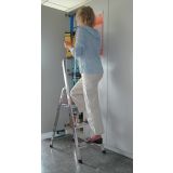 PROSTOSTOJEČA LESTEV KRAUSE CORDA 3 STOPNIČNA 1.2M - DELOVNA VIŠINA 2.6M