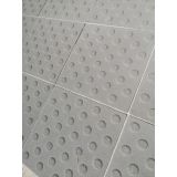 BETONSKA PLOŠČA OBLAK GROUP 30X30X8 CM - GLADKA CEMENTNO SIVA