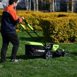 AKUMULATORSKA KOSILNICA KIACATU 40V 46CM Z 4AH BATERIJO IN POLNILNIKOM SAMOHODNA