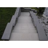 BETONSKA PLOŠČA ZOBEC ARENA SIVA 50X50 CM DEBELINA 3.8 CM