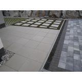 BETONSKA PLOŠČA ZOBEC ARENA SIVA 50X50 CM DEBELINA 3.8 CM