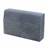 BETONSKI ROBNIK GOREC 8X33X20 CM DVOSLOJNI SIV