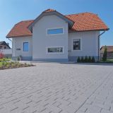 BETONSKI TLAKOVEC KOGRAD ROMANIKA SIV