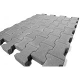 BETONSKI TLAKOVEC OBLAK GROUP H 20X16.5X8 CM OSTRI ROB CEMENTRNO SIV