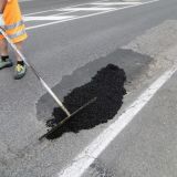 BITUMENSKI PREMAZ BLACK COLD ASFALTNA ZMES Z VLAKNI 25 KG