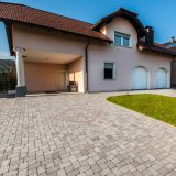 BETONSKI TLAKOVEC SEMMELROCK CASTELLO ANTICO 12.5/12.5/6 CM SIVONIANS.