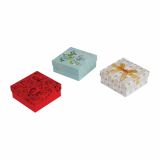 DARILNA ŠKATLA ŠTIRIKOTNA 16.5 X 16. 5 X 8 CM