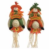 DEKOR.ZA NOČ ČAROVNIC GLOSSTYLE FIGURA NA KLOBUKU FI 39 CM Z NAPISOM DOBRODOŠLI